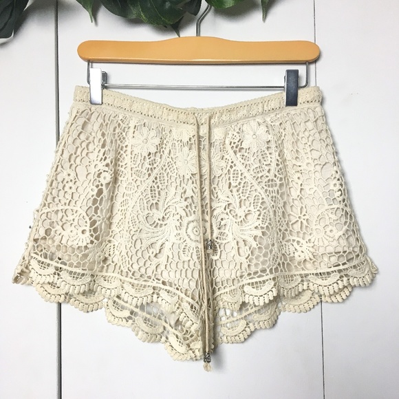 Pants - Beige Crochet Lace Boho Shorts